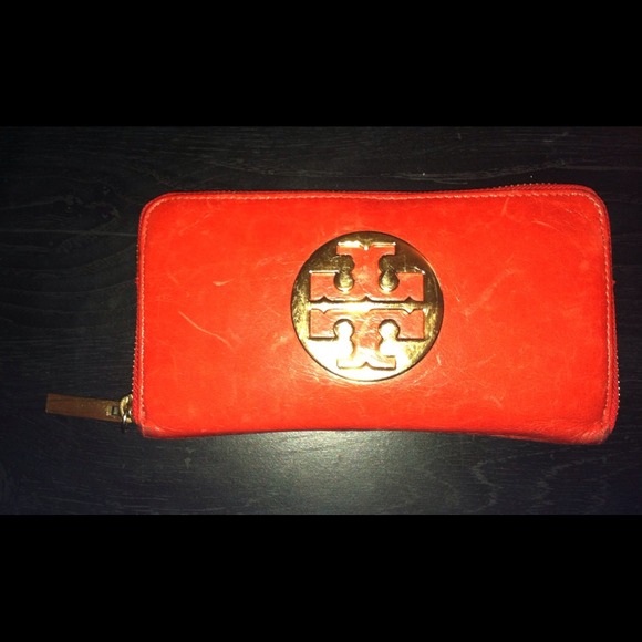 Tory burch wallet