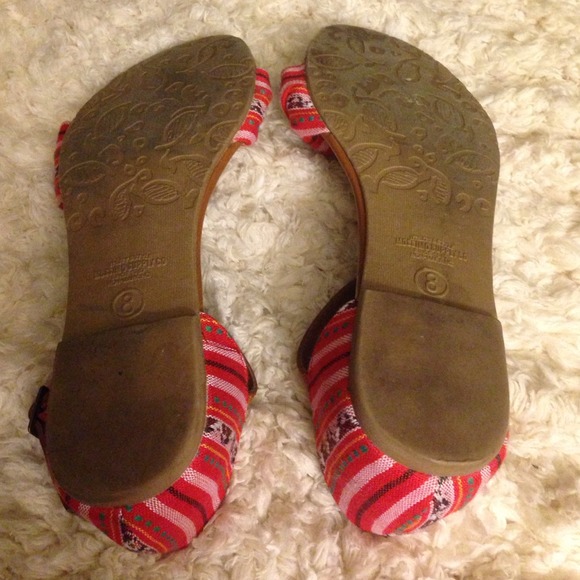 Mossimo red sandals, 8, fits like 9 - Picture 3 of 3