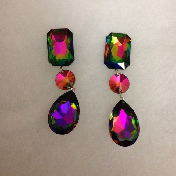 NEVER !! worn Jovani dress & swarovski earrings. - Picture 2 of 4