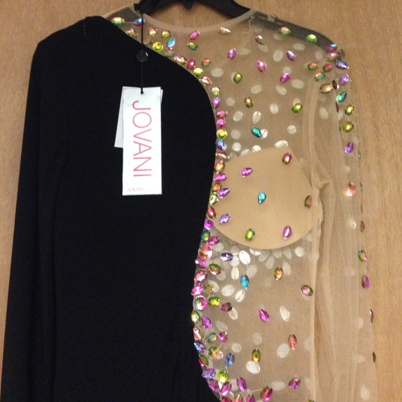 NEVER !! worn Jovani dress & swarovski earrings. - Picture 3 of 4