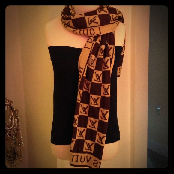 Louis Vuitton brown scarf