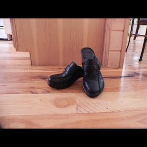 Born clogs
