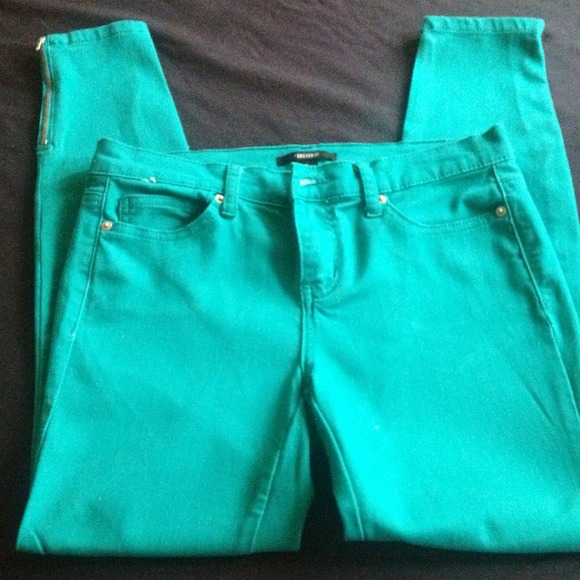 Forever 21 crop jeans