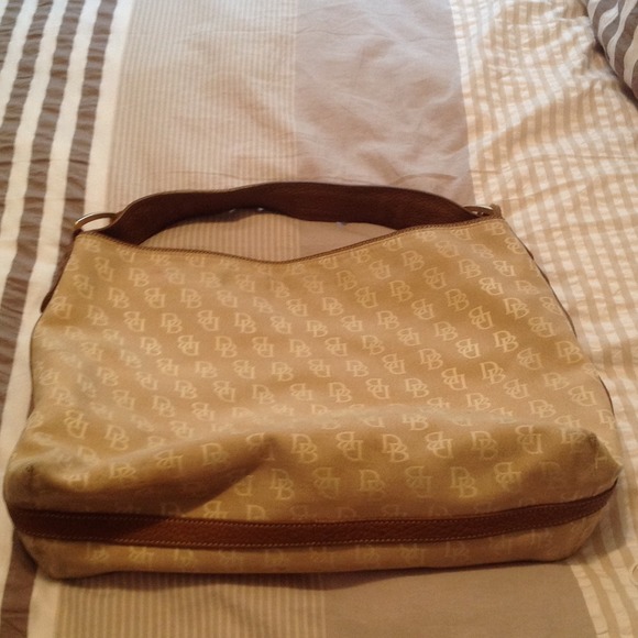 Dooney&Bourke Tan and Creme Hobo