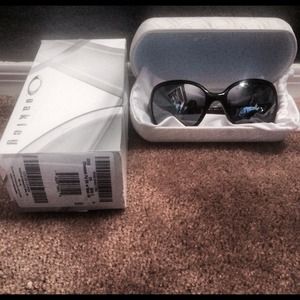 Oakley women's Obsessed Sunglasses