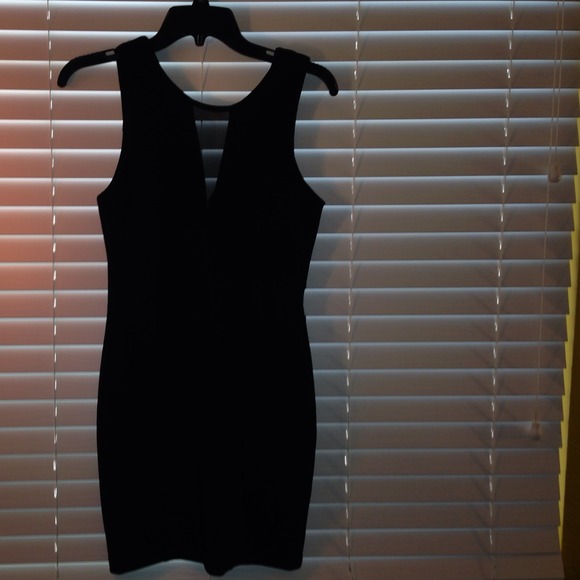 Black bodycon dress