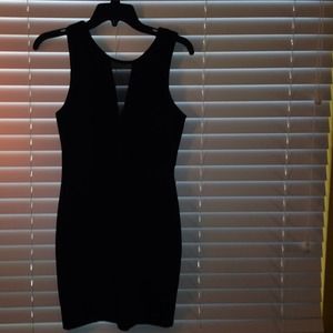 Black bodycon dress