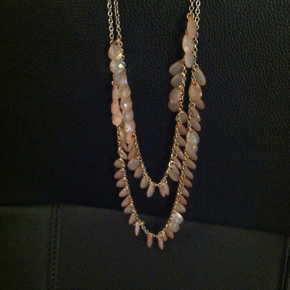 Forever 21 coral/pink necklace