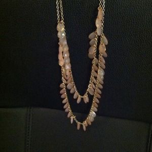 Forever 21 coral/pink necklace