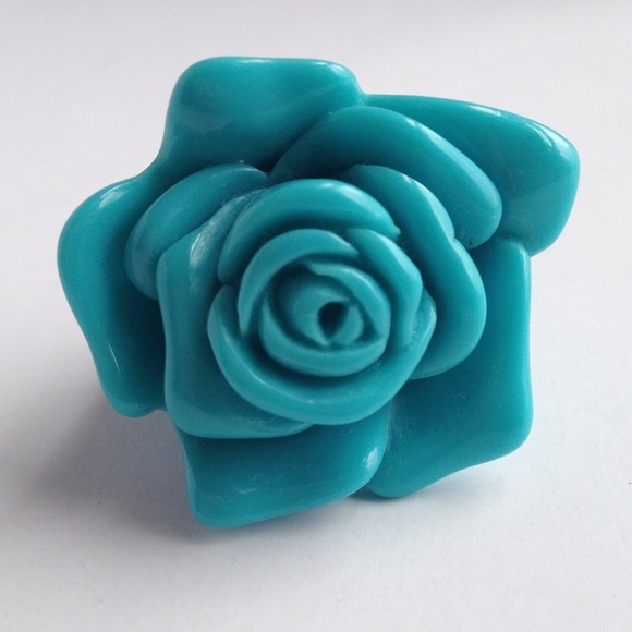 ⭐️Last Chance ⭐️Flower Statement Ring - Picture 1 of 4