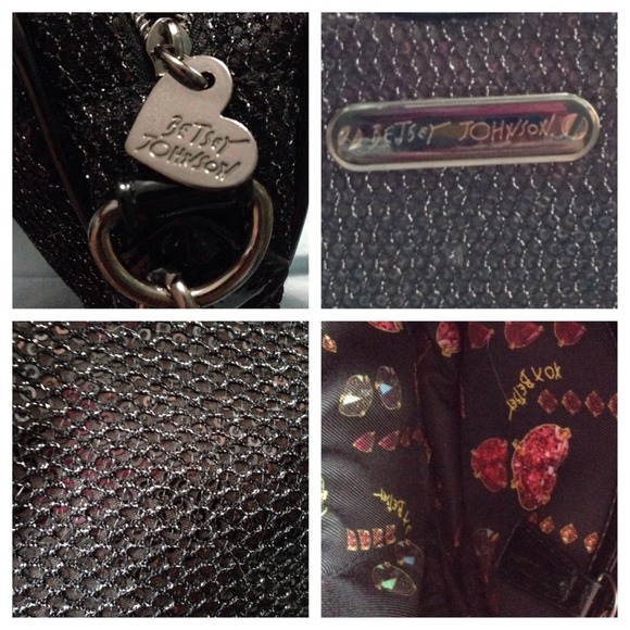 SOLD! 💞Betsey Johnson Heart Crossbody💞 - Picture 4 of 4
