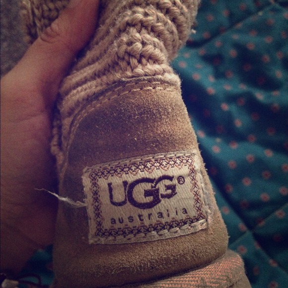 Blunder ! Paris Hilton perfyme And sweater uggs!