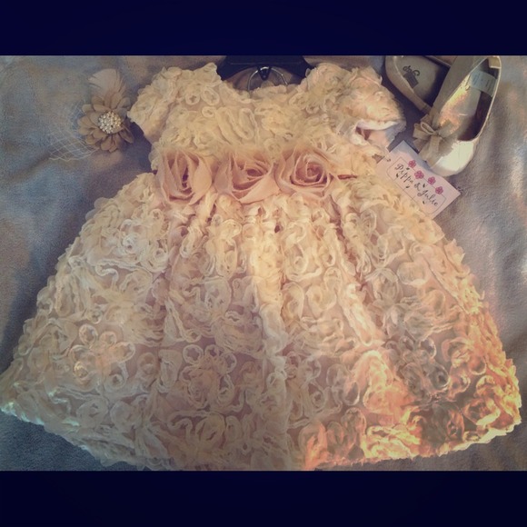 Absolutely beautiful Pippa & Julie Dress