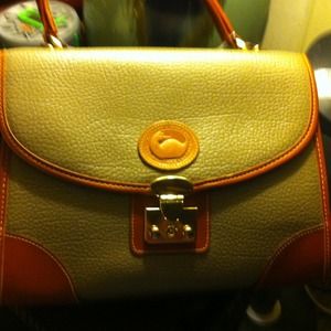 Tan dooney  purse
