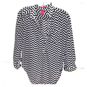 Chevron sheer top