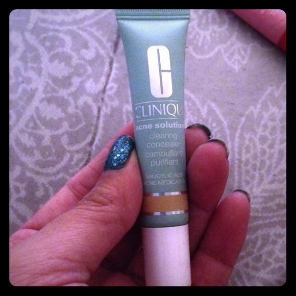Clinque concealer