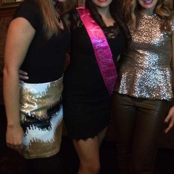 Romeo and Juliet Sequin Skirt - Picture 3 of 3