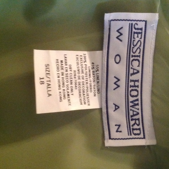 DONATED Beautiful green dress. - Picture 3 of 3