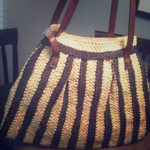 Black and white straw purse