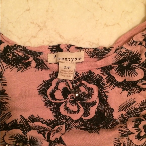 ❌Sold❌ Floral crop top - Picture 2 of 2