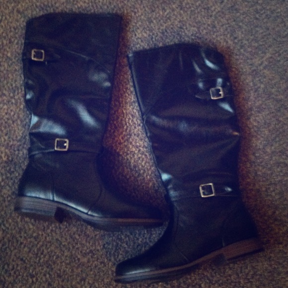 Black Boots NWT