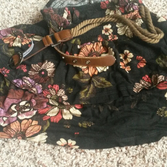 Size Small Skirt with Belt