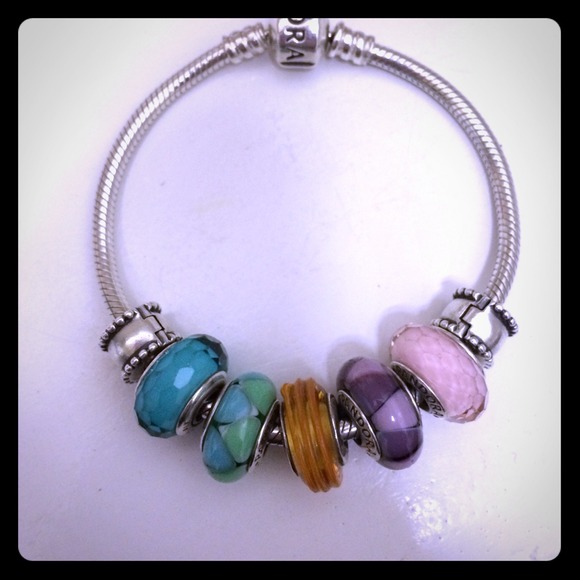 Pandora bracelet and charms - Picture 1 of 1