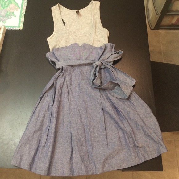 SOLD*****Grey top / jean bottom casual dress💙 - Picture 3 of 4