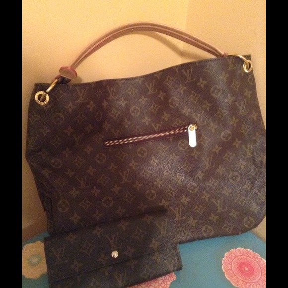 Louis Vuitton Handbag & Wallet