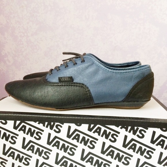 Vans Shoes - Vans "Sophie" oxfords. Size 6.5. New Condition