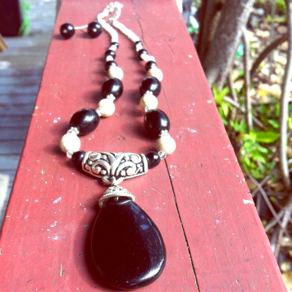 Statement Jewelry Set // Earrings + Necklace!