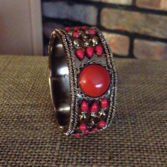 Bracelet - Picture 3 of 3