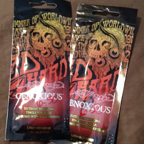 10 Tanning lotion sample