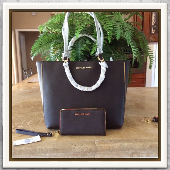 💝MICHAEL KORS COFFEE HARPER & WALLET💝 - Picture 3 of 4