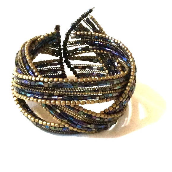 Beaded cuff - Picture 1 of 2