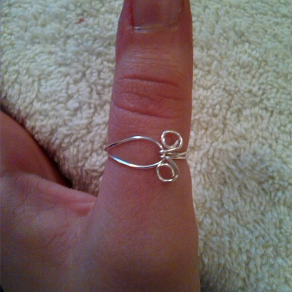 Simple silver ring - Picture 2 of 3