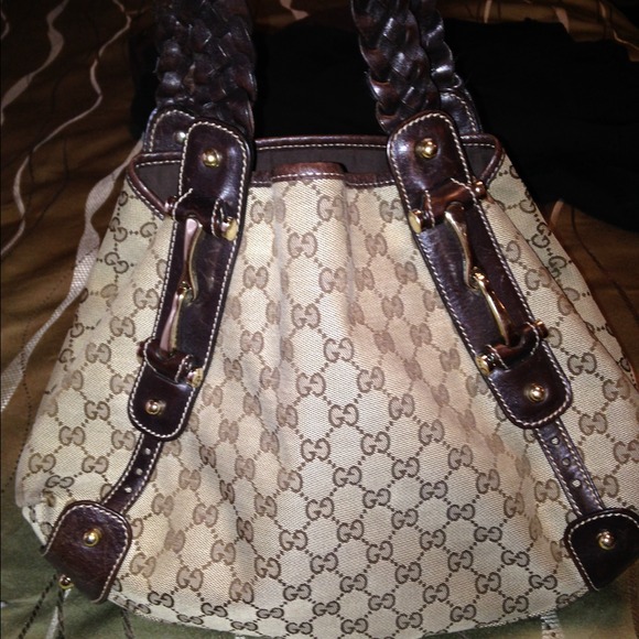 Authentic Gucci bag - Picture 1 of 2
