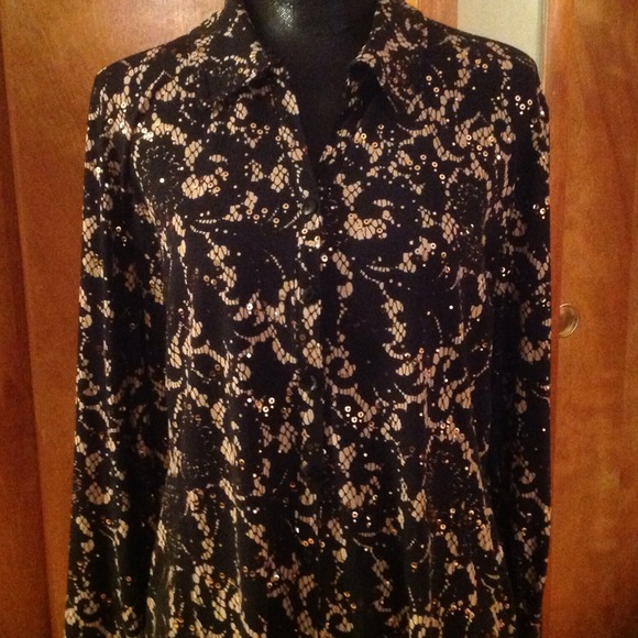 SOLD Black/Beige top, lightly sequenced. - Picture 3 of 4