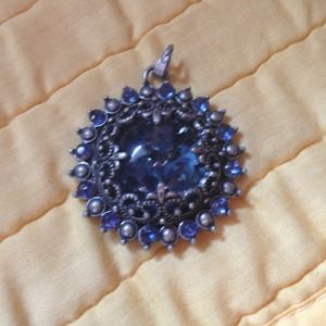 LOVELY BLUE PENDANT🎀