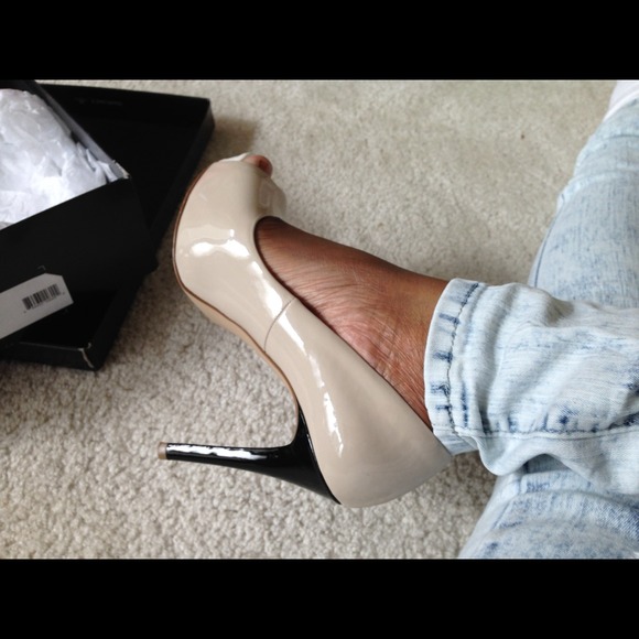 Nude white & black shoes!!