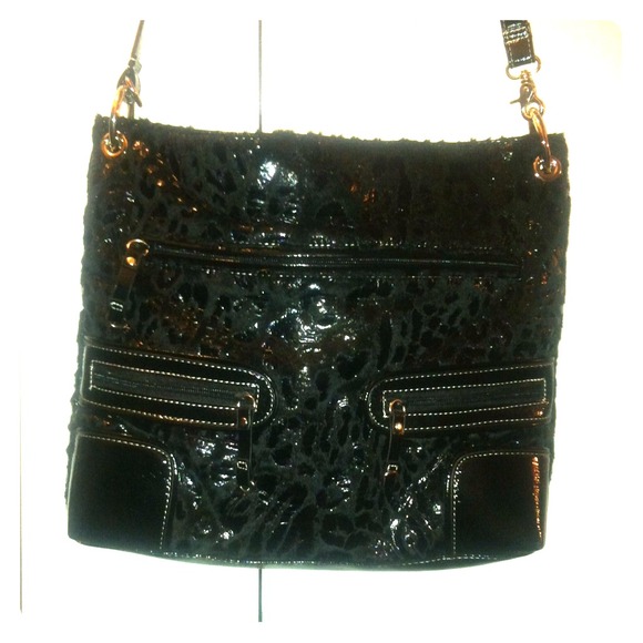 Black cheetah cross body