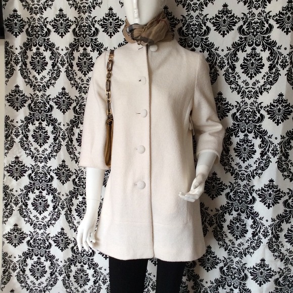 NWT Forever 21 boucle style cream button jacket