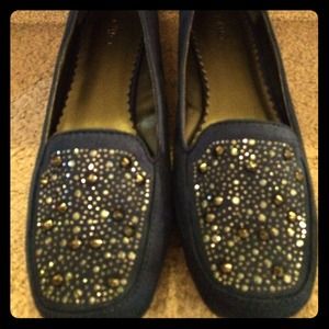 Very cute blue studded flats