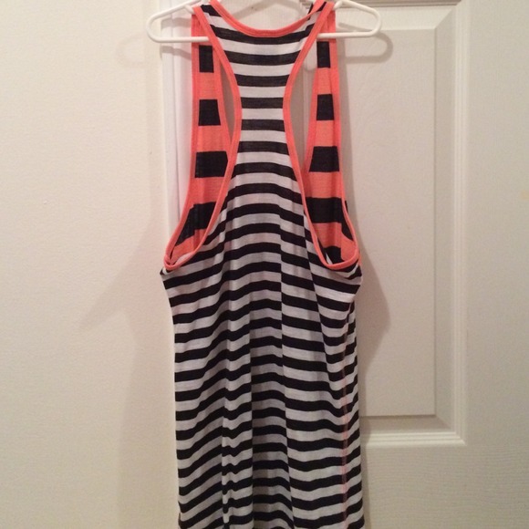 SOLD Pink Razorback Top - Picture 2 of 3