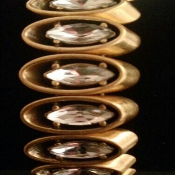 Necklace and bracelet bundle