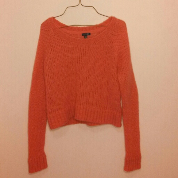 Crop top sweater