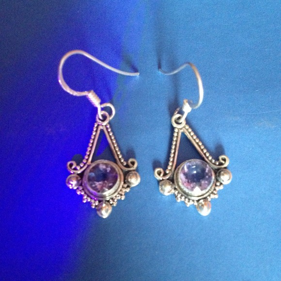 🍒beautiful 925 earrings w AMETHYST STONE✌️ - Picture 3 of 3