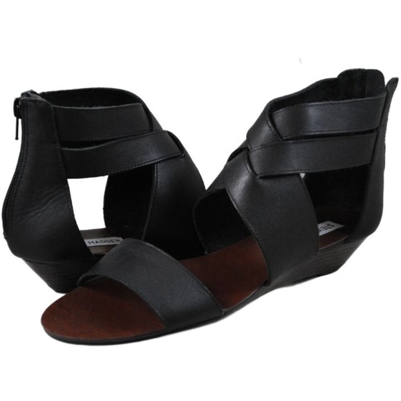 Steve Madden Klutzz Leather Sandals