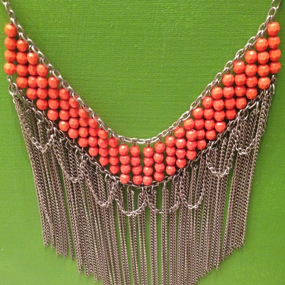 STATEMENT Necklace & Matching Earrings