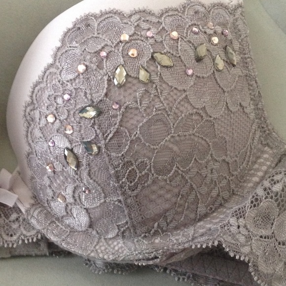 NWOT VS push up jeweled bra -34A - Picture 2 of 4